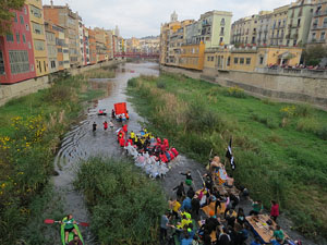 Fires 2017. 6a. Baixada d'Andr&ograve;mines pel riu Onyar del segle XXI