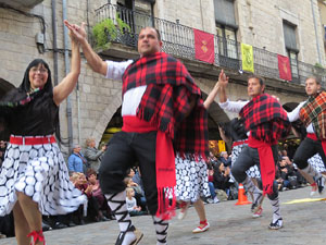 Fires 2017. Ball de gitanes de Montmel&oacute; a la pla&ccedil;a del Vi