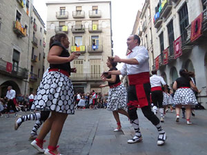 Fires 2017. Ball de gitanes de Montmel&oacute; a la pla&ccedil;a del Vi