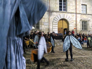 Fires 2017. La Beatufarra, descens del Beatusaure per les escales de la Catedral de Girona