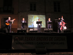 Fires 2017. Tradicional cantada d'havaneres a les escales de la Catedral pel grup Terra Endins