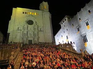 Fires 2017. Tradicional cantada d'havaneres a les escales de la Catedral pel grup Terra Endins