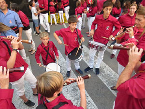 Fires 2017. Els Castells de Vig&iacute;lia a la pla&ccedil;a de Sant Feliu, amb els Marrecs de Salt, la Colla Castellera Esperxats de l'Estany i els Castellers d'Andorra