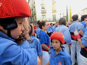Fires 2017. Els Castells de Vig&iacute;lia a la pla&ccedil;a de Sant Feliu, amb els Marrecs de Salt, la Colla Castellera Esperxats de l'Estany i els Castellers d'Andorra