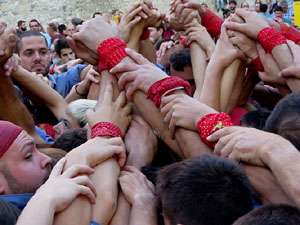 Fires 2017. Els Castells de Vig&iacute;lia a la pla&ccedil;a de Sant Feliu, amb els Marrecs de Salt, la Colla Castellera Esperxats de l'Estany i els Castellers d'Andorra