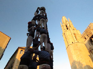 Fires 2017. Els Castells de Vig&iacute;lia a la pla&ccedil;a de Sant Feliu, amb els Marrecs de Salt, la Colla Castellera Esperxats de l'Estany i els Castellers d'Andorra