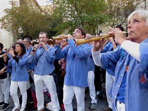Fires 2017. Els Castells de Vig&iacute;lia a la pla&ccedil;a de Sant Feliu, amb els Marrecs de Salt, la Colla Castellera Esperxats de l'Estany i els Castellers d'Andorra