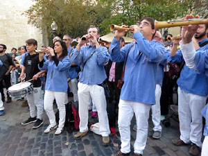 Fires 2017. Els Castells de Vig&iacute;lia a la pla&ccedil;a de Sant Feliu, amb els Marrecs de Salt, la Colla Castellera Esperxats de l'Estany i els Castellers d'Andorra