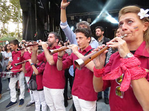 Fires 2017. Els Castells de Vig&iacute;lia a la pla&ccedil;a de Sant Feliu, amb els Marrecs de Salt, la Colla Castellera Esperxats de l'Estany i els Castellers d'Andorra