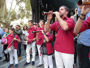 Fires 2017. Els Castells de Vig&iacute;lia a la pla&ccedil;a de Sant Feliu, amb els Marrecs de Salt, la Colla Castellera Esperxats de l'Estany i els Castellers d'Andorra