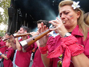 Fires 2017. Els Castells de Vig&iacute;lia a la pla&ccedil;a de Sant Feliu, amb els Marrecs de Salt, la Colla Castellera Esperxats de l'Estany i els Castellers d'Andorra