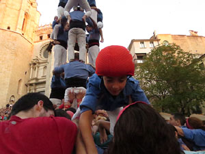 Fires 2017. Els Castells de Vig&iacute;lia a la pla&ccedil;a de Sant Feliu, amb els Marrecs de Salt, la Colla Castellera Esperxats de l'Estany i els Castellers d'Andorra