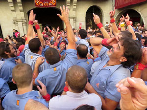 Fires 2017. La Diada Castellera a la pla&ccedil;a del Vi, amb els Marrecs de Salt, els Capgrossos de Matar&oacute; i els Minyons de Terrass