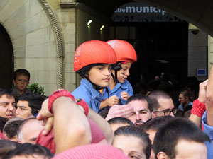 Fires 2017. La Diada Castellera a la pla&ccedil;a del Vi, amb els Marrecs de Salt, els Capgrossos de Matar&oacute; i els Minyons de Terrass