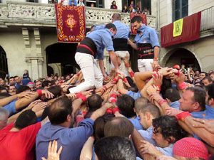 Fires 2017. La Diada Castellera a la pla&ccedil;a del Vi, amb els Marrecs de Salt, els Capgrossos de Matar&oacute; i els Minyons de Terrass