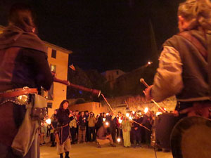 Fires 2017. Espectacle de foc i m&uacute;sica Llumin&agrave;ries de Fires, amb Taller de Magn&egrave;sia i Els Berros de la Cort