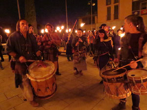 Fires 2017. Espectacle de foc i m&uacute;sica Llumin&agrave;ries de Fires, amb Taller de Magn&egrave;sia i Els Berros de la Cort