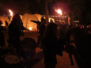 Fires 2017. Espectacle de foc i m&uacute;sica Llumin&agrave;ries de Fires, amb Taller de Magn&egrave;sia i Els Berros de la Cort