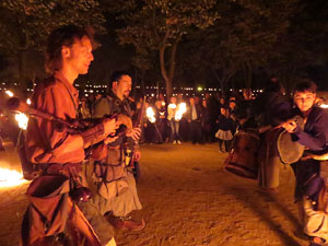 Fires 2017. Espectacle de foc i m&uacute;sica Llumin&agrave;ries de Fires, amb Taller de Magn&egrave;sia i Els Berros de la Cort