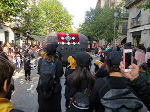 Fires 2017. Passejada amb la Mula Baba i teatre de titelles a la Rambla de la Llibertat