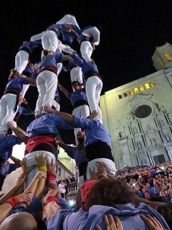 Actuaci&oacute; castellera a la pla&ccedil;a de la Catedral