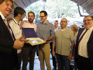 Fires 2017. Col&middot:locaci&oacute; d'una placa commemorativa de l'ascens del Girona FC a primera divisi&oacute; a l'antic caf&egrave; Norat, a la Rambla de la Llibertat
