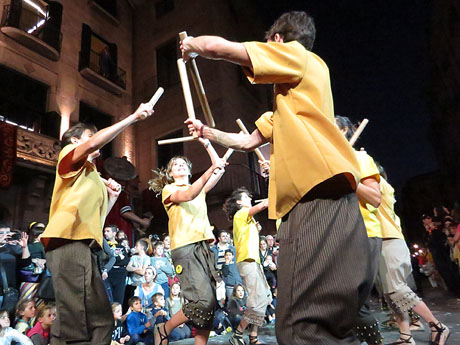 Fires 2017. El preg&oacute;. Ballades de capgrossos, gegants i far&agrave;ndula a la pla&ccedil;a del Vi