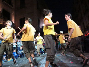 Fires 2017. Ballades de capgrossos, gegants i far&agrave;ndula a la pla&ccedil;a del Vi