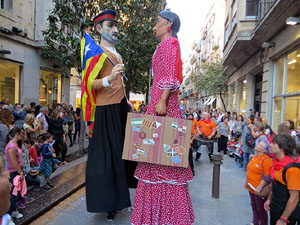 Fires 2017. Preg&oacute; de Fires. La cercavila de gegants i capgrossos fins la pla&ccedil;a del Vi