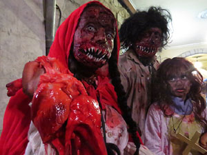 Fires 2017. 6a. Zombie Walk de Girona dins el festival Acocollona't