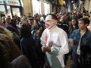 Fires 2017. 6a. Zombie Walk de Girona dins el festival Acocollona't