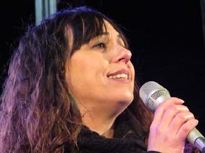 Girona10 2018. Concert de Sandra Fern i Nito Figueras a l'escenari de la pla&ccedil;a Catalunya