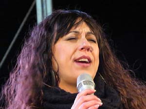 Girona10 2018. Concert de Sandra Fern i Nito Figueras a l'escenari de la pla&ccedil;a Catalunya