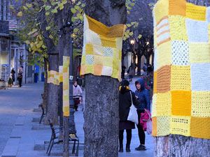 Acci&oacute; 'Teixint la llibertat' a la Rambla de la Llibertat