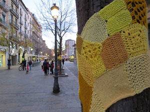 Acci&oacute; 'Teixint la llibertat' a la Rambla de la Llibertat