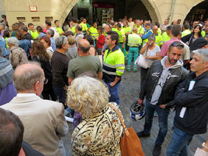 Concentraci&oacute; a la pla&ccedil;a del Vi en protesta per l'empresonament de Cuixart i S&aacute;nchez