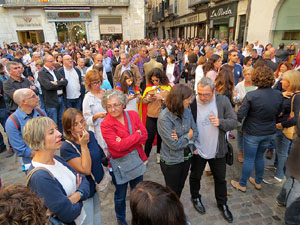 Concentraci&oacute; a la pla&ccedil;a del Vi en protesta per l'empresonament de Cuixart i S&aacute;nchez