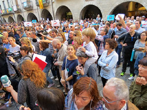 Concentraci&oacute; a la pla&ccedil;a del Vi en protesta per l'empresonament de Cuixart i S&aacute;nchez