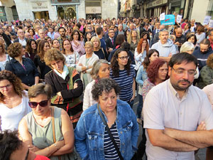 Concentraci&oacute; a la pla&ccedil;a del Vi en protesta per l'empresonament de Cuixart i S&aacute;nchez