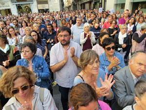 Concentraci&oacute; a la pla&ccedil;a del Vi en protesta per l'empresonament de Cuixart i S&aacute;nchez