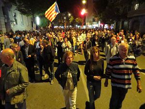 Concentraci&oacute; a la pla&ccedil;a de la Constituci&oacute; en protesta per l'empresonament de Cuixart i S&aacute;nchez