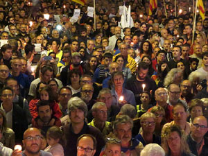 Concentraci&oacute; a la pla&ccedil;a de la Constituci&oacute; en protesta per l'empresonament de Cuixart i S&aacute;nchez