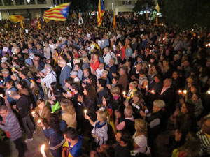 Concentraci&oacute; a la pla&ccedil;a de la Constituci&oacute; en protesta per l'empresonament de Cuixart i S&aacute;nchez