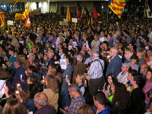 Concentraci&oacute; a la pla&ccedil;a de la Constituci&oacute; en protesta per l'empresonament de Cuixart i S&aacute;nchez