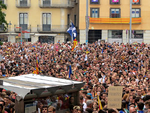 Manifestaci&oacute; 'Els col&middot;legis, sempre nostres!' davant la seu de la Generalitat de Catalunya