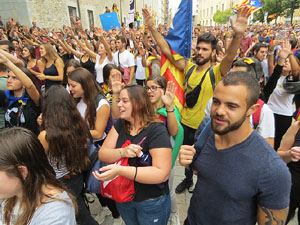 Manifestaci&oacute; 'Els col&middot;legis, sempre nostres!' davant la seu de la Generalitat de Catalunya