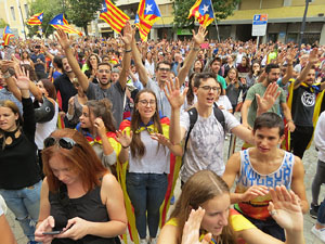 Manifestaci&oacute; 'Els col&middot;legis, sempre nostres!' davant la seu de la Generalitat de Catalunya