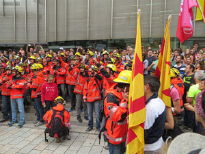 Manifestaci&oacute; 'Els col&middot;legis, sempre nostres!' davant la seu de la Generalitat de Catalunya