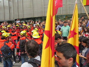 Manifestaci&oacute; 'Els col&middot;legis, sempre nostres!' davant la seu de la Generalitat de Catalunya
