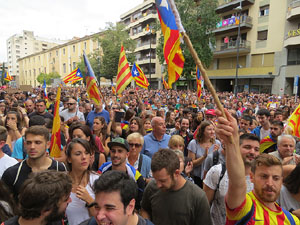Manifestaci&oacute; 'Els col&middot;legis, sempre nostres!' davant la seu de la Generalitat de Catalunya